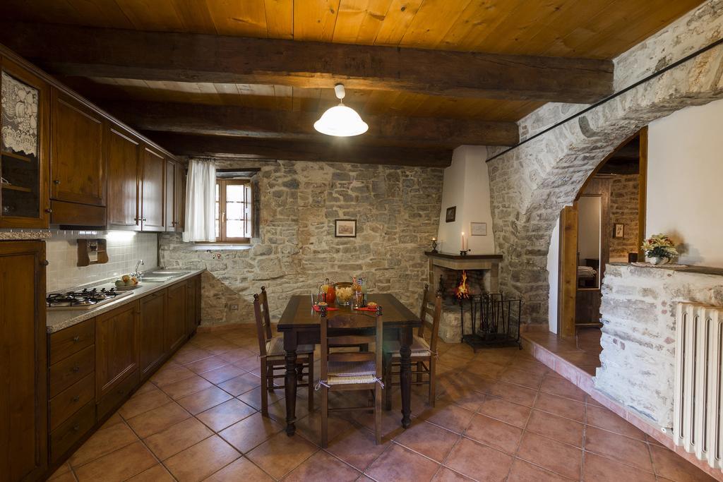 Agriturismo Monte Acuto Umbertide Phòng bức ảnh